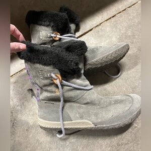 Cushe Fireside Gray Nubuck Leather Faux Fur Waterproof Boots Women's 11
